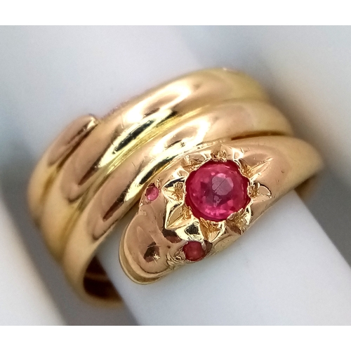 53 - AN 18K YELLOW GOLD VINTAGE RUBY SET SNAKE RING 0.35CT RUBY 8.1G SIZE N. Ref: 8870