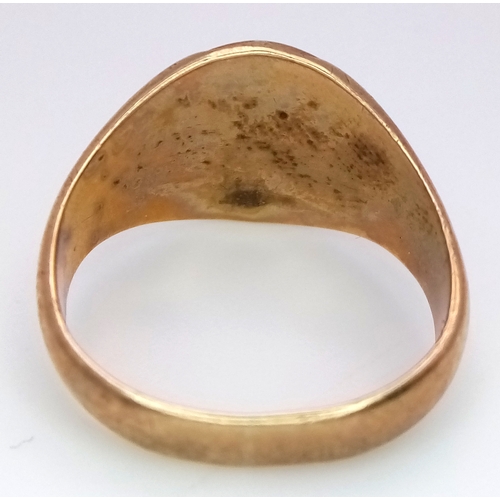 184 - A Vintage 9K Yellow Gold Signet Ring. Size P 1/2. 7g