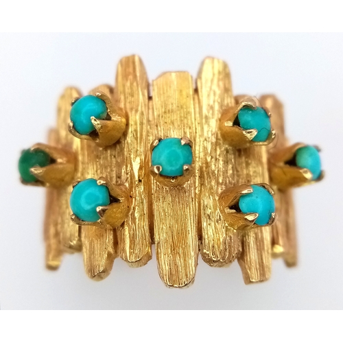 191 - A DESIGNER 18K GOLD BARKED EFFECT FASHION RING WITH SEVEN TURQUOISE STONES,    7,2gms    size L