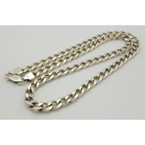 344 - An Attractive Solid Silver 925 Heavy Curb Chain Necklace, 48 grams, 51cm. In excellent condition.