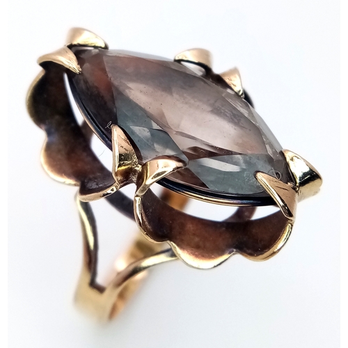 429 - A 9K YELLOW GOLD SMOKEY QUARTZ VINTAGE STYLE RING, 3.9G TOTAL WEIGHT, SIZE K. REF: TC02