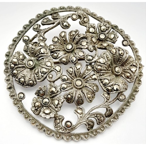 574 - Five Vintage Silver Brooches - various styles and designs. Please see photos for details.