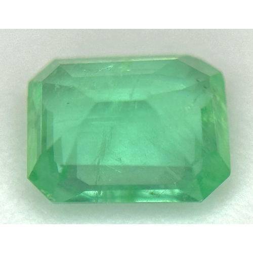 602 - A 0.89ct Emerald Gemstone, Gorgeous Green - GFCO Swiss Certified.