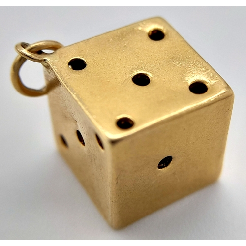 670 - A 9K YELLOW GOLD DICE CHARM 1.3G , APPROX 14MM X 10MM. Ref: SC 4008