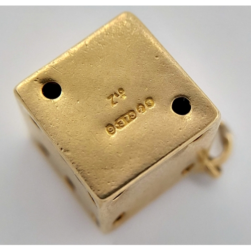 670 - A 9K YELLOW GOLD DICE CHARM 1.3G , APPROX 14MM X 10MM. Ref: SC 4008