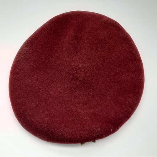 187 - A Circa 1942-1946 Belgian 1st S.A.S Parachute Regiment Beret and Badge.