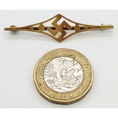 262 - A 3rd Reich Period 10 kt Gold Patriotic Brooch in original Case.