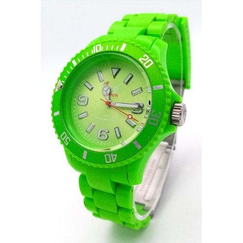 922 - AN ICE WATCH IN GREEN COLOUR FULL WORKING ORDER NEW BATTERY FITTED IN THE LAST FEW WEEKS . REF: SD 5... 