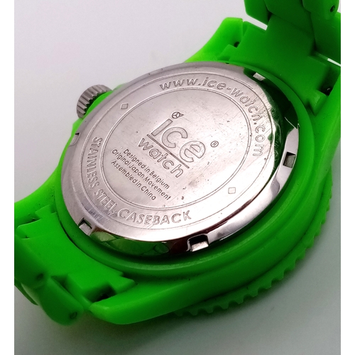 922 - AN ICE WATCH IN GREEN COLOUR FULL WORKING ORDER NEW BATTERY FITTED IN THE LAST FEW WEEKS . REF: SD 5... 