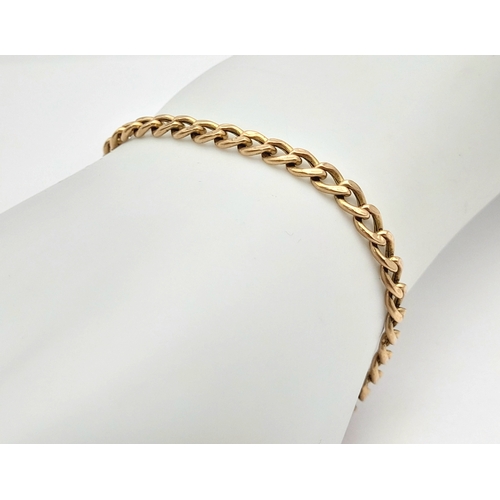 175 - Classic ITALIAN 9 CARAT GOLD CURB CHAIN LINK BRACELET. 3 grams. 19 cm. Please see pictures.