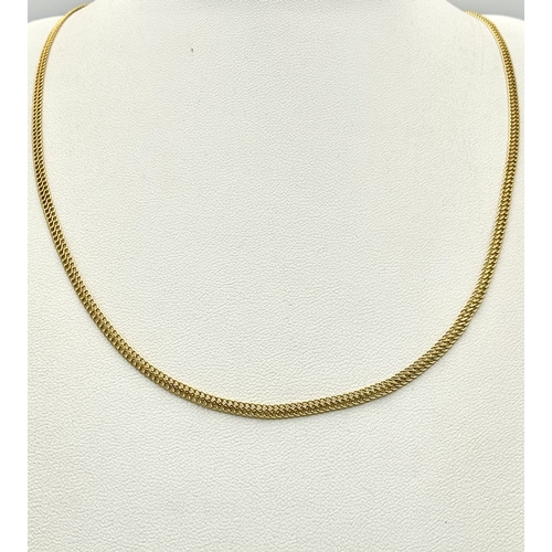 402 - An Italian 9K Yellow Gold Petit Double Link Curb Necklace. 44cm. 2.7g