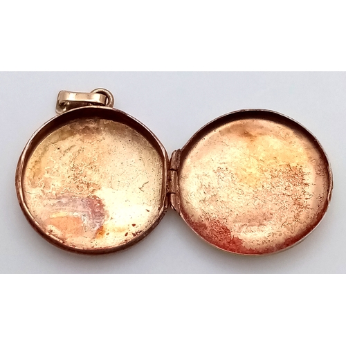 14 - Vintage 9 CARAT GOLD LOCKET. Circular form with full UK hallmark. 2.14 grams. 1.7 cm diameter.