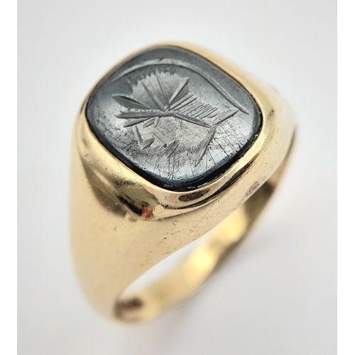 252 - Classic Vintage 9 CARAT GOLD CENTURION SIGNET RING. Full UK hallmark. 5.25 Grams. Size S 1/2 - T.