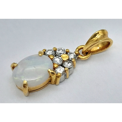 198 - AN 18K YELLOW GOLD DIAMOND & OPAL PENDANT 2.2G TOTAL WEIGHT, 0.7CM x 1.6CM. REF: A/S 1226