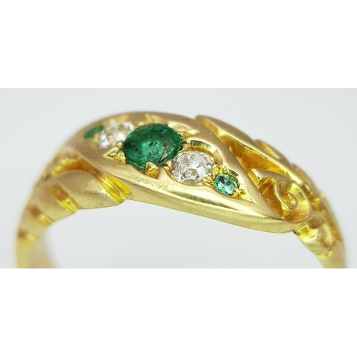 67 - AN 18K YELLOW GOLD VINTAGE OLD CUT DIAMOND & EMERALD 5 STONE RING. 2.7G. SIZE L. SC5087