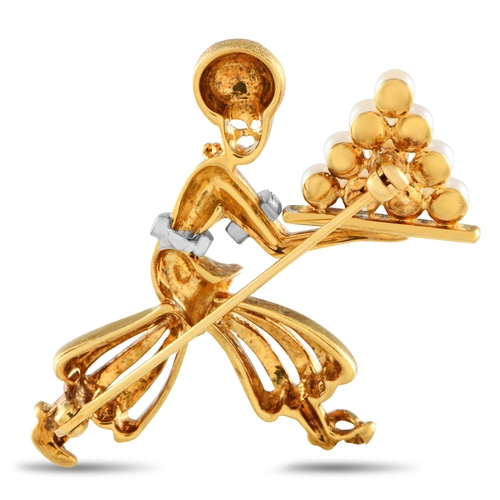 1186 - An 18K Yellow Gold Pearl Genie Brooch. In excellent condition and presented in a gift box. Total wei... 