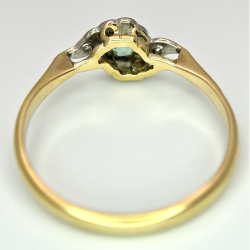 170 - AN 18K YELLOW GOLD, PLATINUM, VINTAGE DIAMOND & EMERALD RING. 2.4G. SIZE Q. SC5089