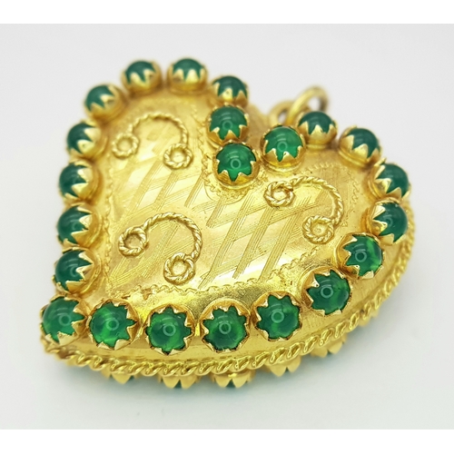 404 - A Beautiful 18K Gold and Emerald Heart Pendant. 3.5 x 3cm. 11.4g.