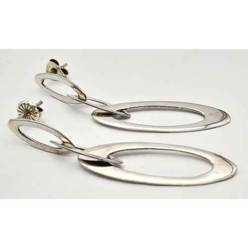 1633 - A Pair of Silver Oval Drop Earrings. 4cm