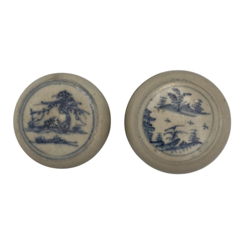 1141 - A Pair of antique Chinese Qing dynasty Blue and White Porcelain Lidded powder Boxes. Crack glazed Ha... 