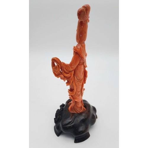 49 - AN EARLY 19TH CENTURY ANTIQUE HAND CARVED CORAL FIGURE OF AN ORIENTAL LADY ON A WOODEN BASE .    129... 