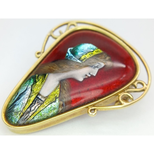 342 - An 18K Yellow Gold Limoges Portrait Brooch. Trillion form. 4cm. 6.3g