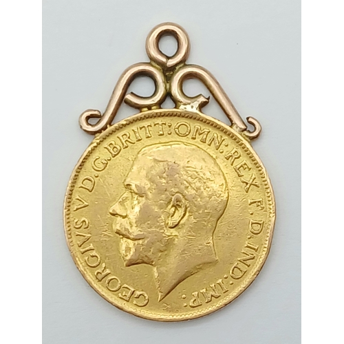 41 - A 1913 George V 22K Gold Sovereign with 9K Pendant Attachment. 8.7g total,