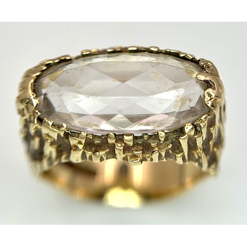 190 - A Vintage 9K Yellow Gold White Quartz Ring. Size N. 6.8g.