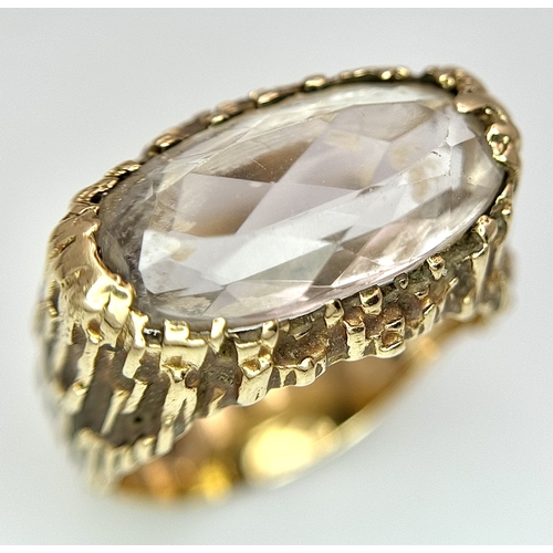 190 - A Vintage 9K Yellow Gold White Quartz Ring. Size N. 6.8g.