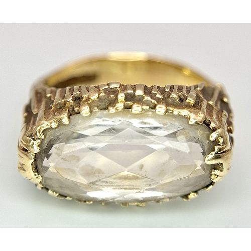 190 - A Vintage 9K Yellow Gold White Quartz Ring. Size N. 6.8g.