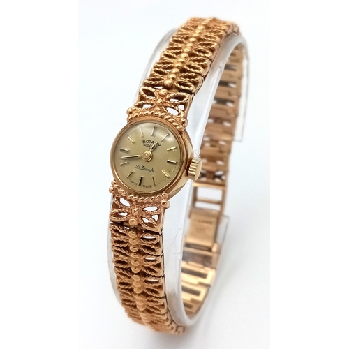 742 - A Vintage 9K Gold Rotary 21 Jewel Ladies Watch. 9k gold bracelet and case - 16mm. Gold tone dial. Me... 