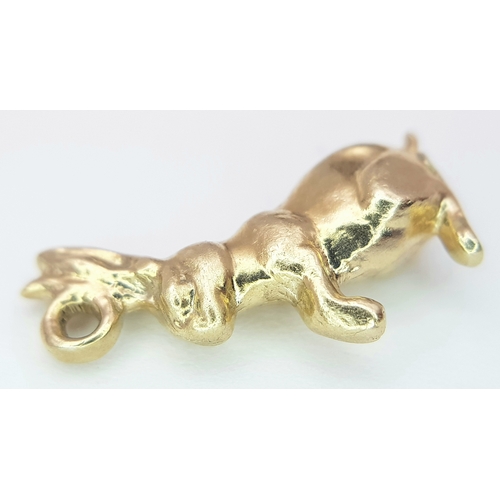 426 - A 9K YELLOW GOLD BUNNY RABBIT CHARM. 3.1G. SC5068
