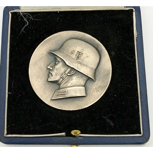 804 - A WW2 German Shooting Medallion in original case of issue.