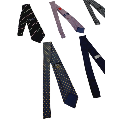 362 - Six Silk Ties - Rubinacci, Ralph Lauren, Hermes and Dior. In good condition overall, one Ralph Laure... 