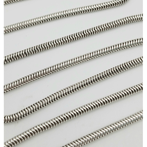 369 - A HERRINGBONE SILVER NECK CHAIN WITH A 3 STONE PENDANT .      36.5gms     80cms . Ref: 21312