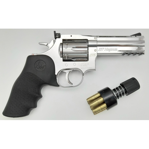 750 - A 357 Magnum CO2 revolver by Dan Wesson - 4