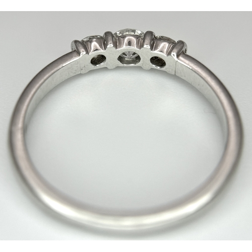 191 - A PLATINUM DIAMOND 3 STONE RING - 0.56CT CENTRE DIAMOND IS GIA CERTIFIED -0.26CT. H - COLOUR. VS1 CL... 