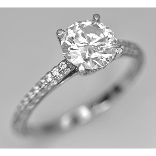198 - An 18K White Gold LAB Grown Diamond Ring. Round brilliant cut centre stone - 1ct. Size M. 2.2g