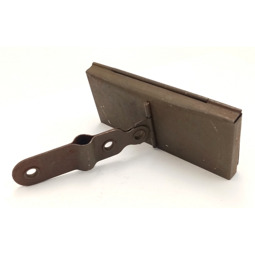 186 - A WW1 British Trench Mirror. This would fix to the tip of a bayonet for seeing over the parapet.