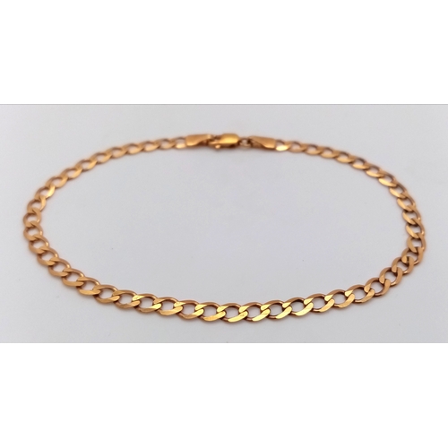 189 - Slim and Elegant 9 CARAT GOLD CURB CHAIN BRACELET. Full UK hallmark. 2.4 grams. 19 cm. Please see pi... 