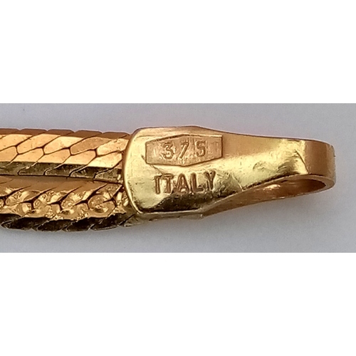 196 - Dainty and Elegant 9 CARAT GOLD WOVEN FLAT LINK BRACELET.1.25 grams. 18 cm.