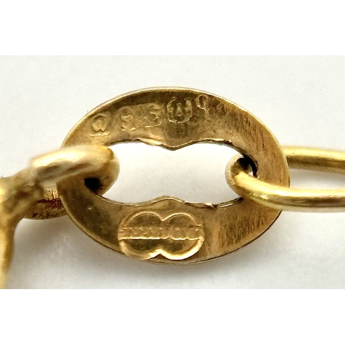 238 - Pretty and Unusual 9 CARAT FINE GOLD SQUARE LINK NECKLACE. 1.25 grams. 40 cm. Really nice chain, ple... 