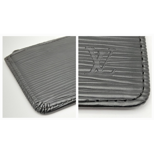 208 - A Louis Vuitton Black Coin Purse. Epi leather exterior with silver-toned hardware, clasp on chain an... 