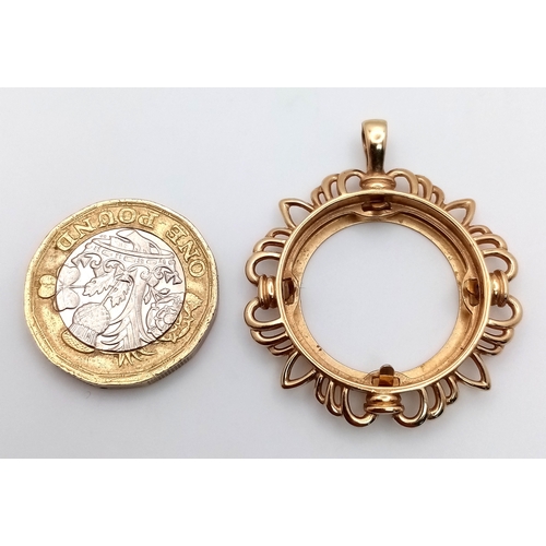 185 - A 9K Yellow Gold Full Sovereign Coin Holder Pendant. 3.5cm. 
4.65g.