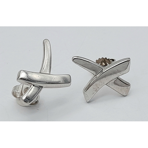 125 - A PAIR OF TIFFANY & CO 18K WHITE GOLD PALOMA PICASSO KISS STUD EARRINGS. 4.2G TOTAL WEIGHT. REF: SC ... 