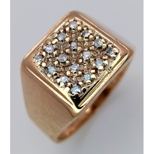 152 - A 9K YELLOW GOLD DIAMOND SET SIGNET RING. 0.20CT , 6.7G TOTAL WEIGHT , SIZE T 1/2. REF: SC 9002