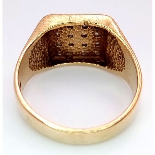 152 - A 9K YELLOW GOLD DIAMOND SET SIGNET RING. 0.20CT , 6.7G TOTAL WEIGHT , SIZE T 1/2. REF: SC 9002