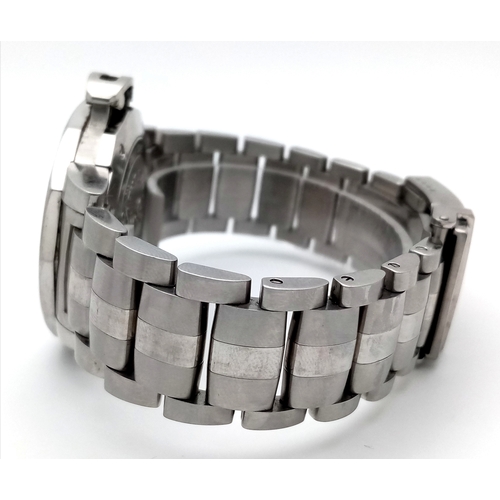 33 - A Corum Admirals Cup Automatic Gents Watch. Stainless steel bracelet and case - 42mm. Silver tone di... 