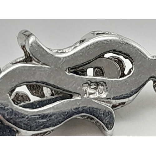 30 - A Vintage 18K White Gold and Sapphire Necklace Clasp. 3cm. 
2.3g.