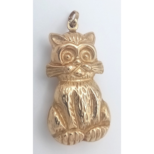 168 - Delightful 9 CARAT YELLOW GOLD PUSSYCAT PENDANT. Fully hallmarked. 1.62 grams. 3 cm drop. Please see... 